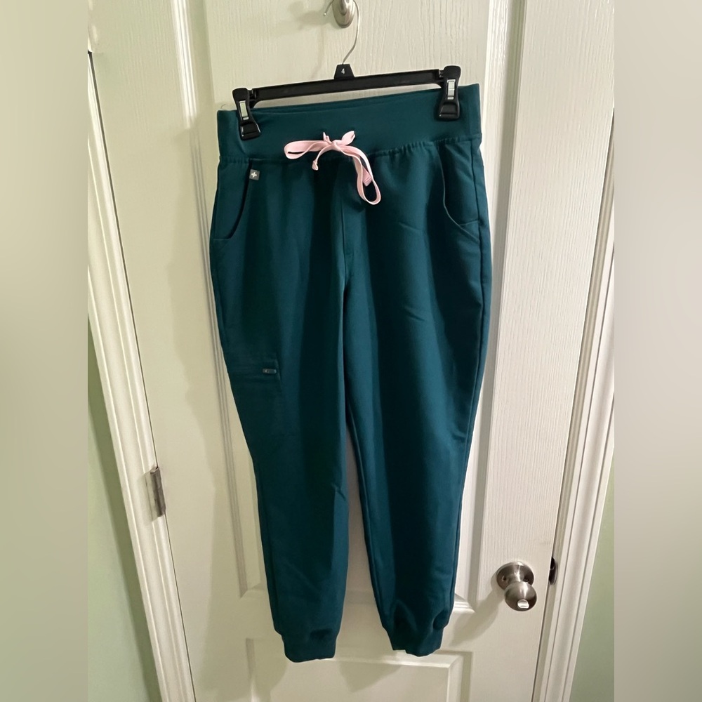 FIGS joggers